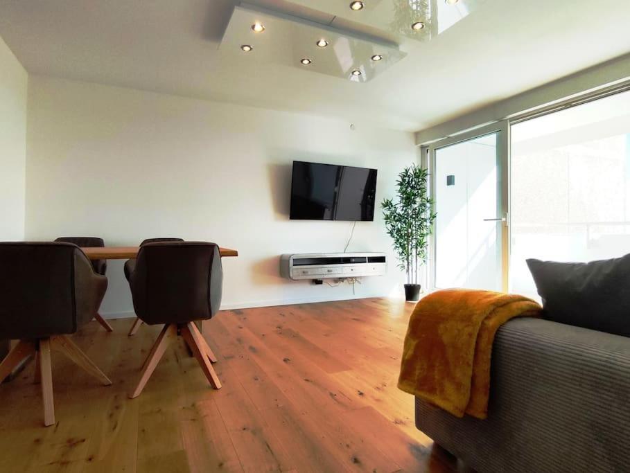 Penthouse-Feeling Bei Zdf - Straba Zur Innenstadt Mohuč Exteriér fotografie